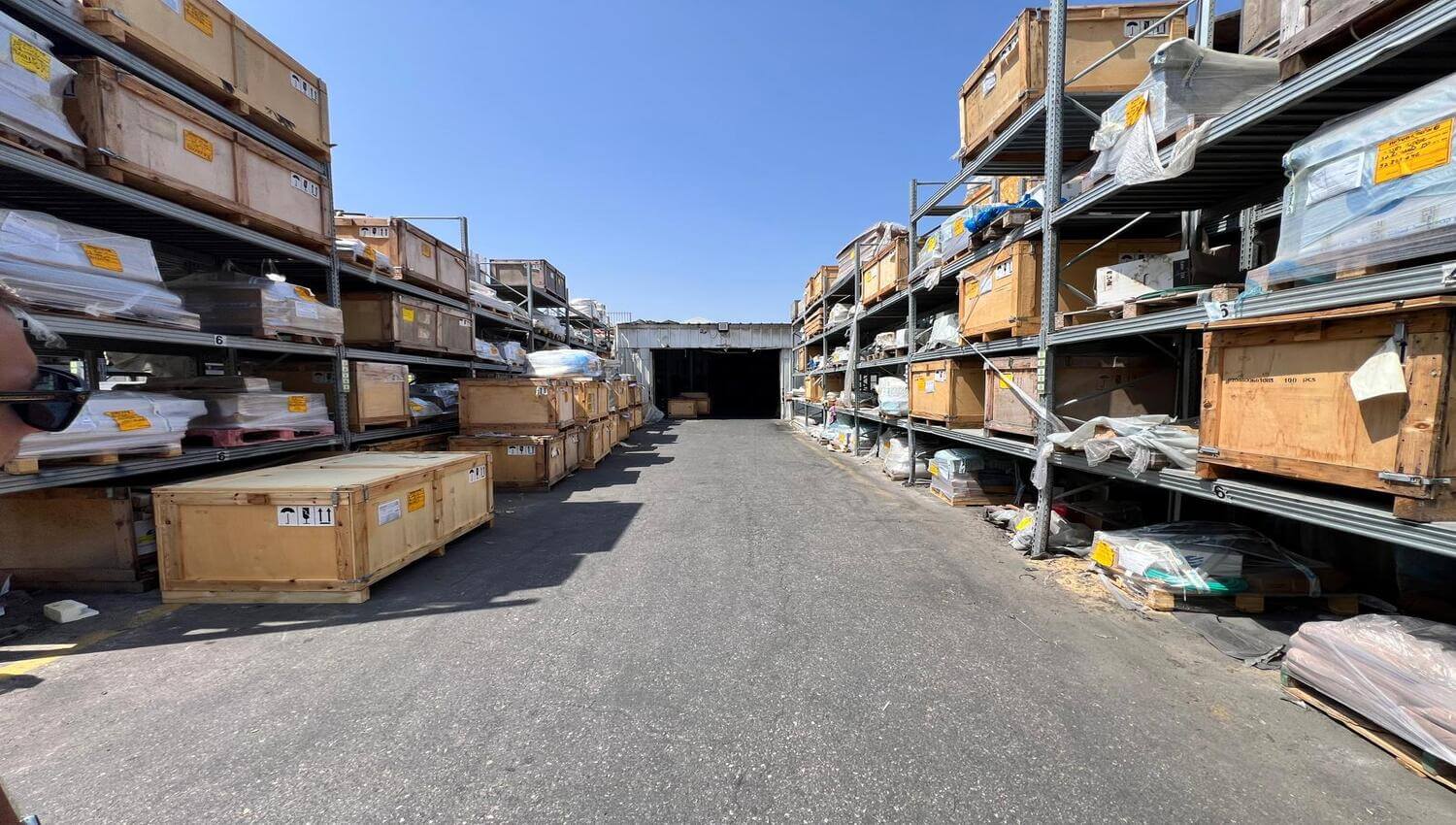 מבנה תעשייה להשכרה בראשון לציון 3500 מטר בנוי 10 דונם